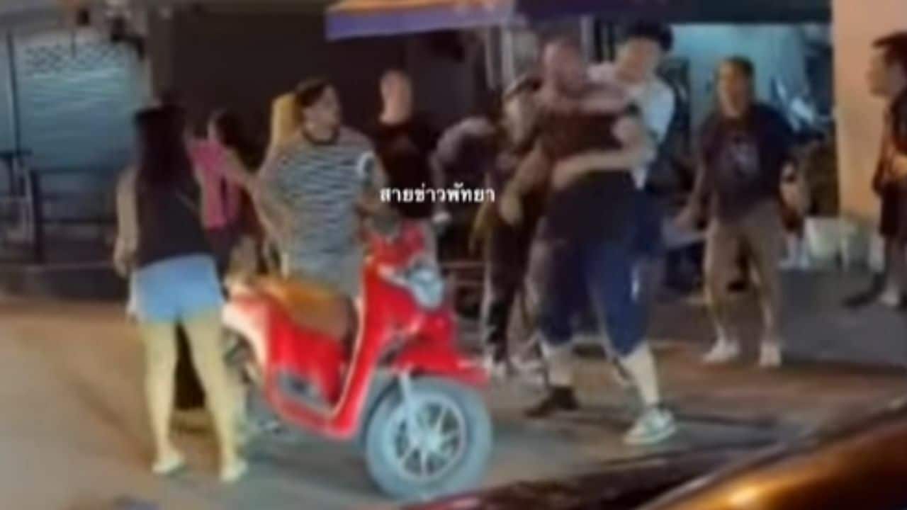 Драка между шведом и тайцами в Паттайе